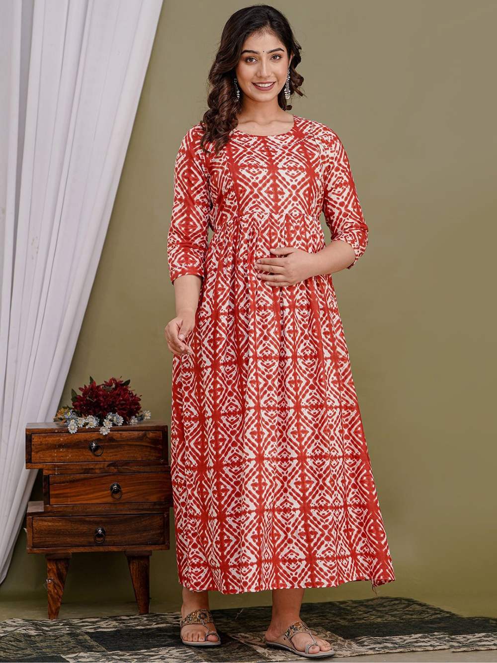 Jagrati Stunning Floral Printed Round Neck Cotton Fit & Flare Maternity Midi Dress