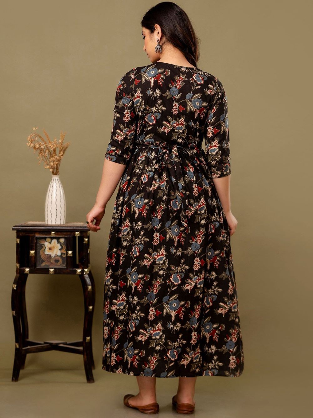 Leena Stunning Floral Printed Round Neck Cotton Fit & Flare Maternity Midi Dress