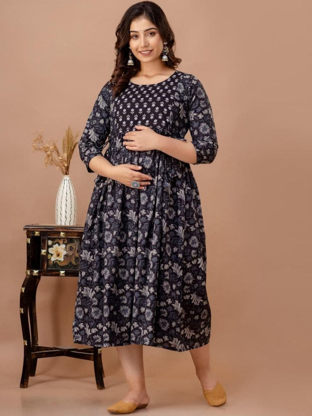 Saanvi Stunning Floral Printed Round Neck Cotton Fit & Flare Maternity Midi Dress