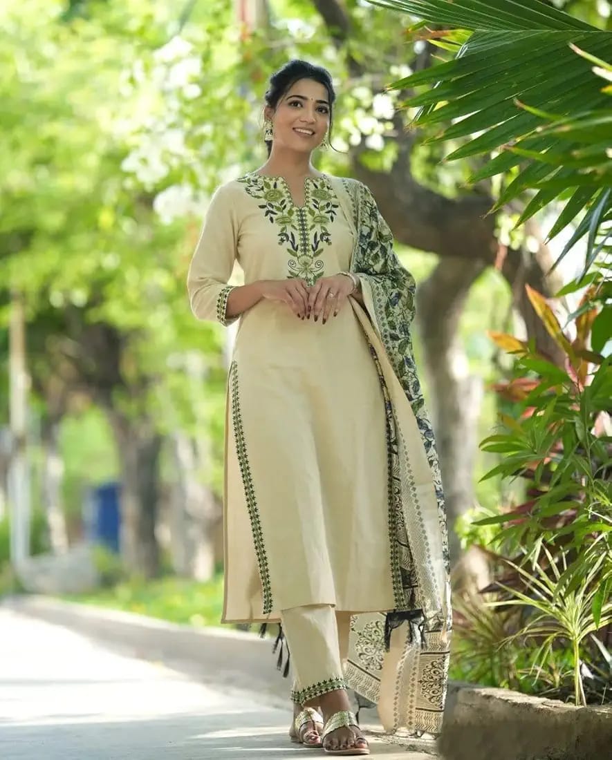 Naina Beautiful Designer Floral Embroidered Handloom Cotton Suit set with Pant & Dupatta Kurtisthan